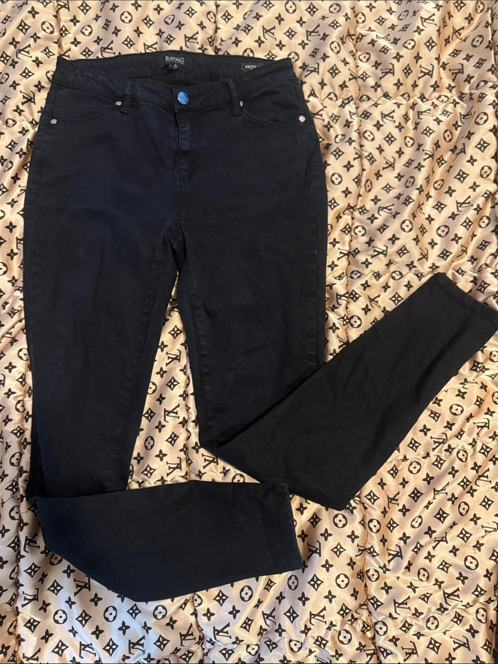 Buffalo David Bitton mid rise, skinny stretch size 28 Women’s Black Skinny Jeans